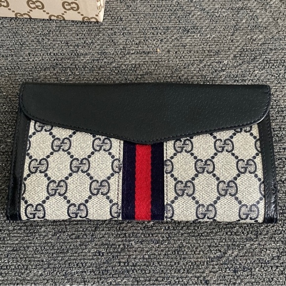 Gucci Vintage Wallet - Picture 5 of 8